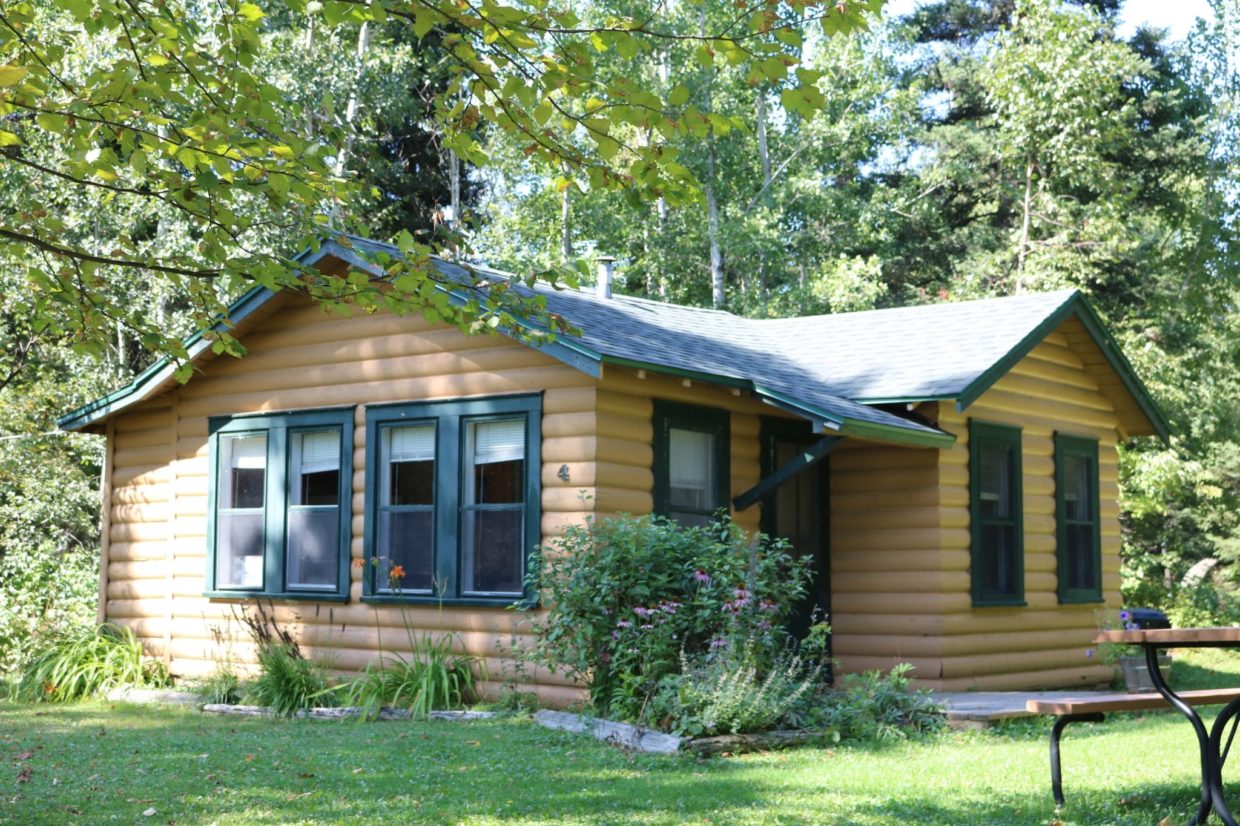 Everett Bay Lodge Cabin 4