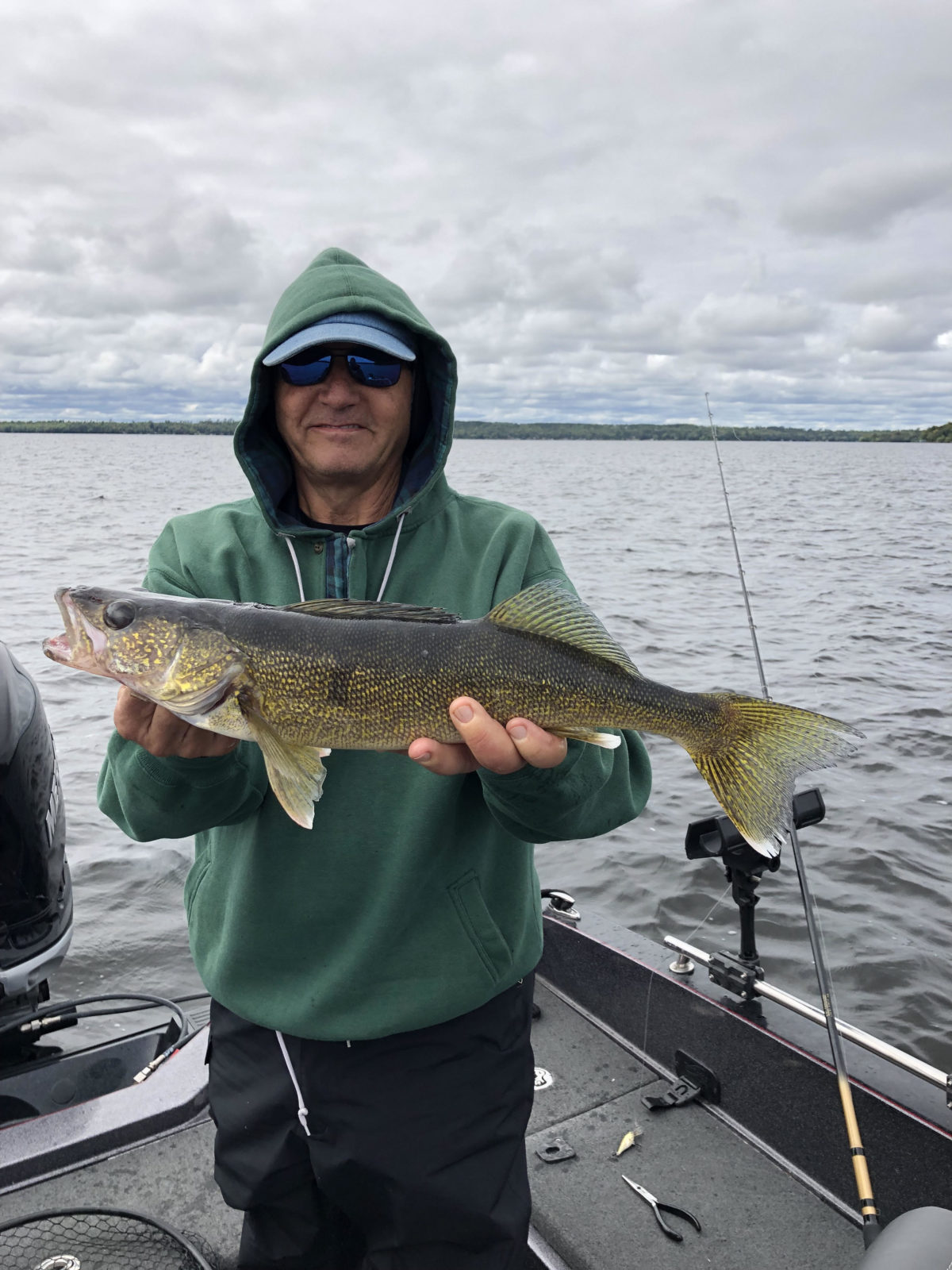 Lake Vermilion fall fishing news Everett Bay Lodge